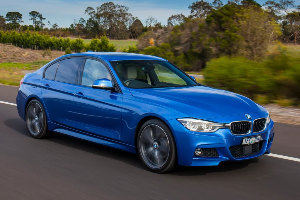 BMW 330e